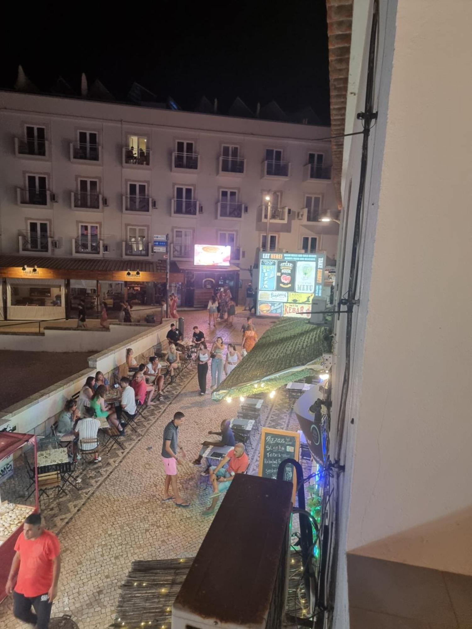Wonder Charm Guesthouse Албуфейра Экстерьер фото